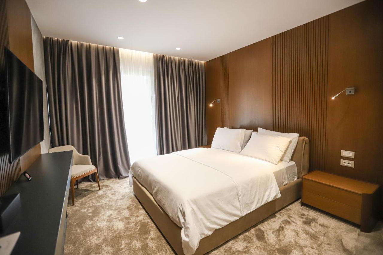 Urbanin Apartment & Hotel Tirana Exteriör bild