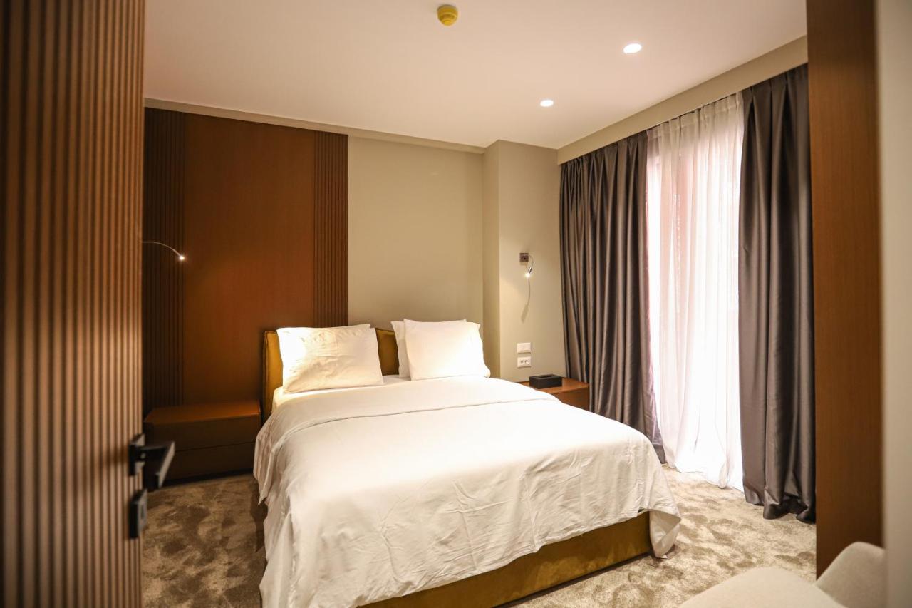 Urbanin Apartment & Hotel Tirana Exteriör bild
