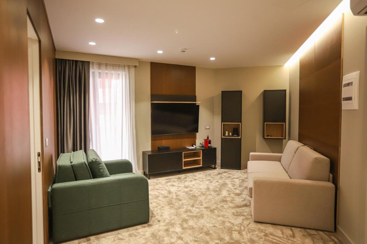 Urbanin Apartment & Hotel Tirana Exteriör bild